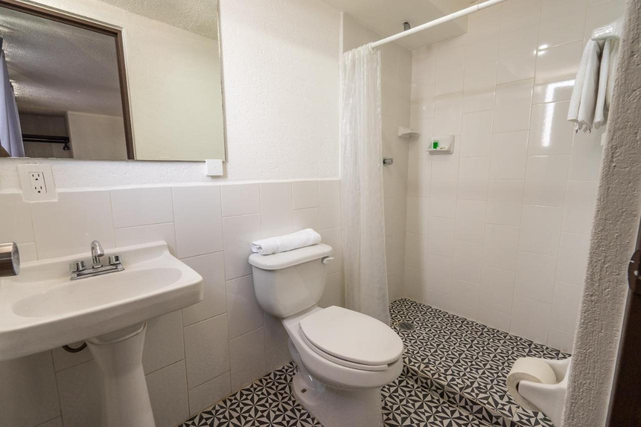 Hotel Delf-Inn Cuernavaca Ngoại thất bức ảnh